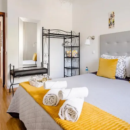 Jose & Ester House * Almada