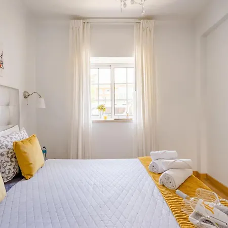 Jose & Ester House * Almada