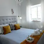 Jose & Ester House Homestay Almada