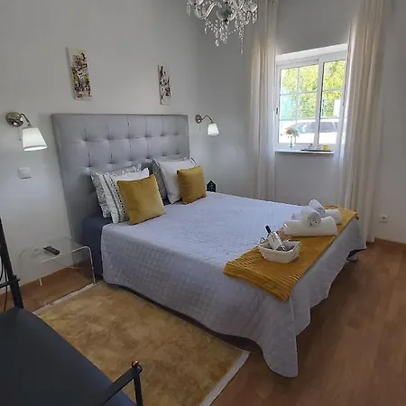 Jose & Ester House * Almada