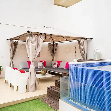 Jose & Ester House Almada