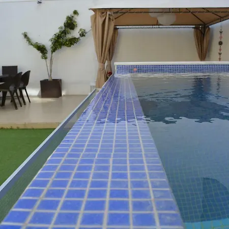 Kwatera prywatna Jose & Ester House Almada